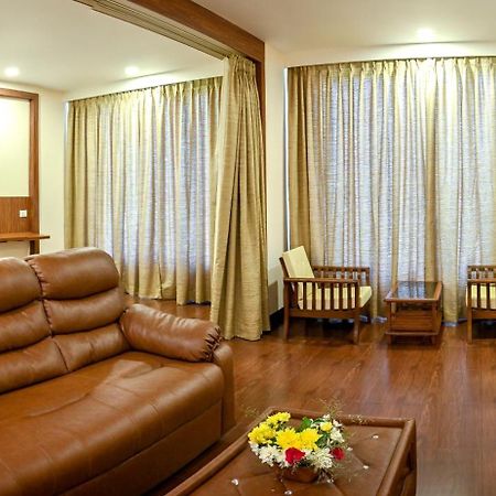 Hotel Laxmi Empire Гоа Екстер'єр фото