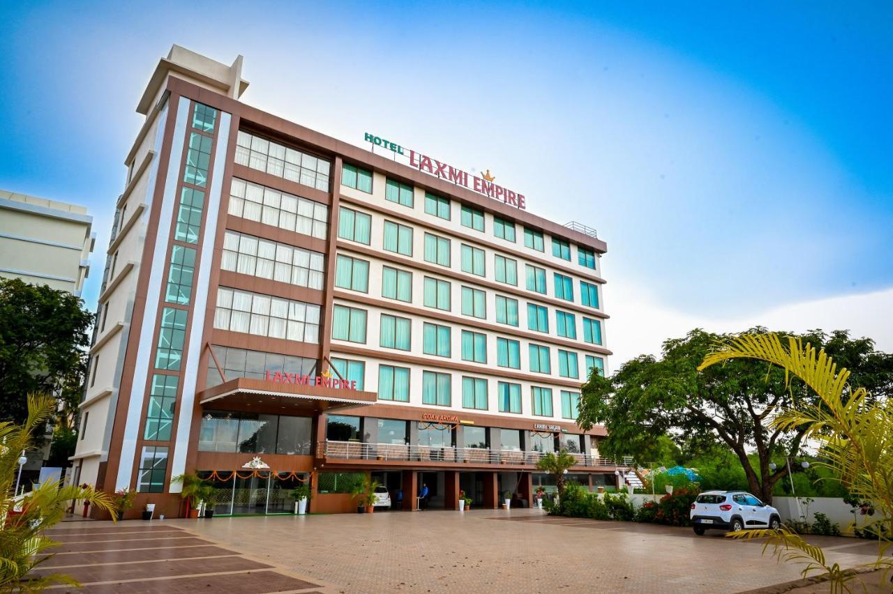 Hotel Laxmi Empire Гоа Екстер'єр фото