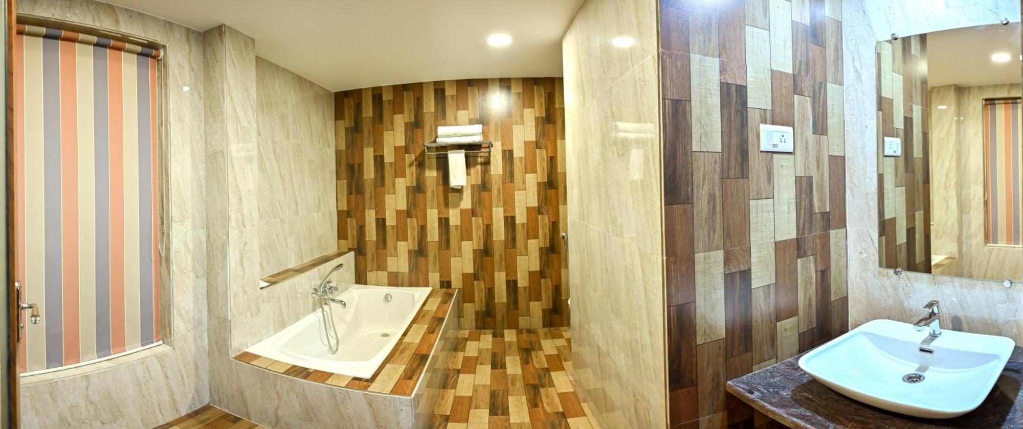 Hotel Laxmi Empire Гоа Екстер'єр фото