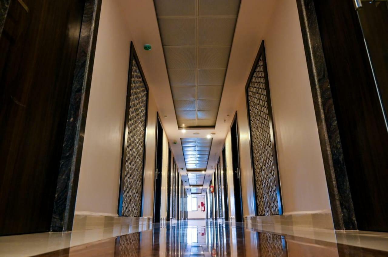 Hotel Laxmi Empire Гоа Екстер'єр фото