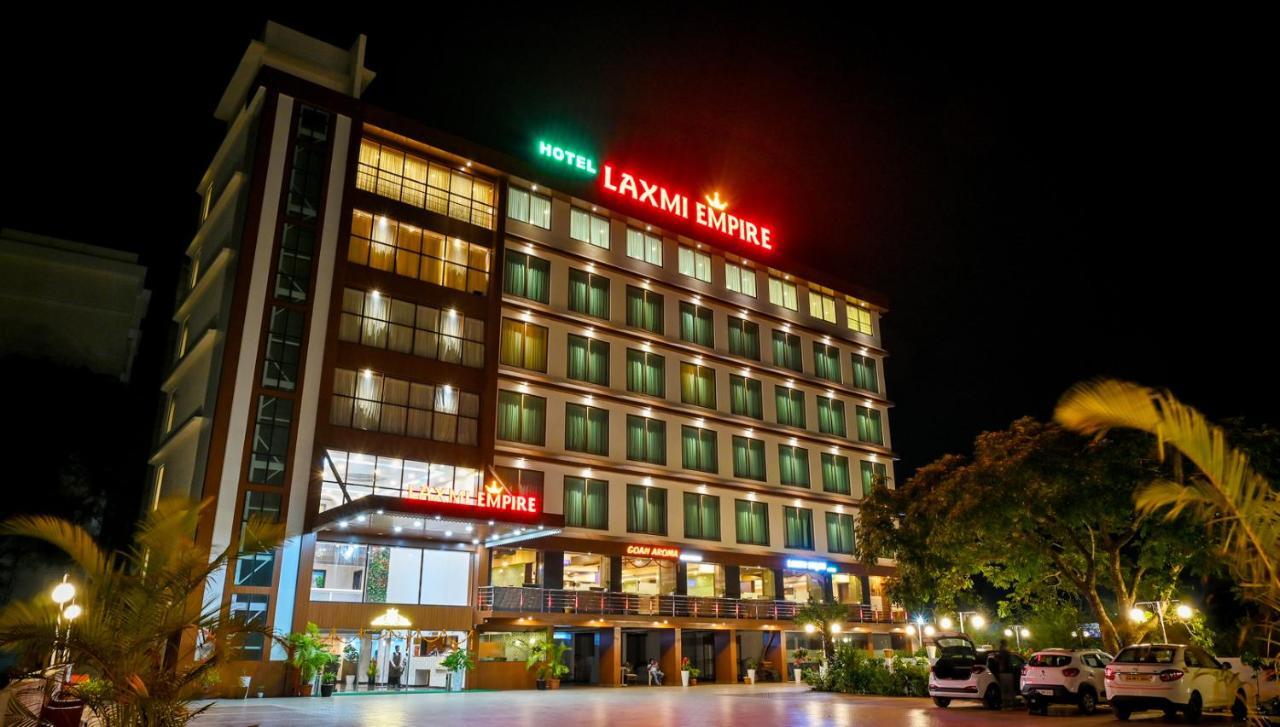 Hotel Laxmi Empire Гоа Екстер'єр фото