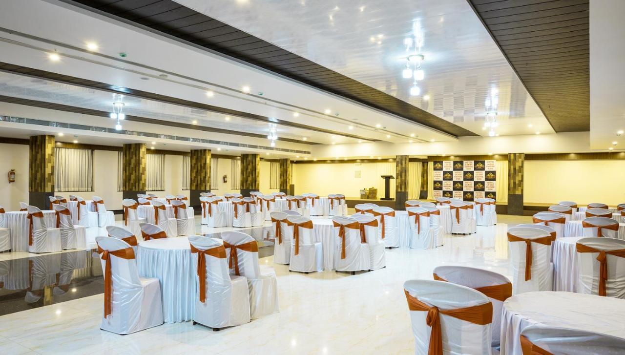 Hotel Laxmi Empire Гоа Екстер'єр фото