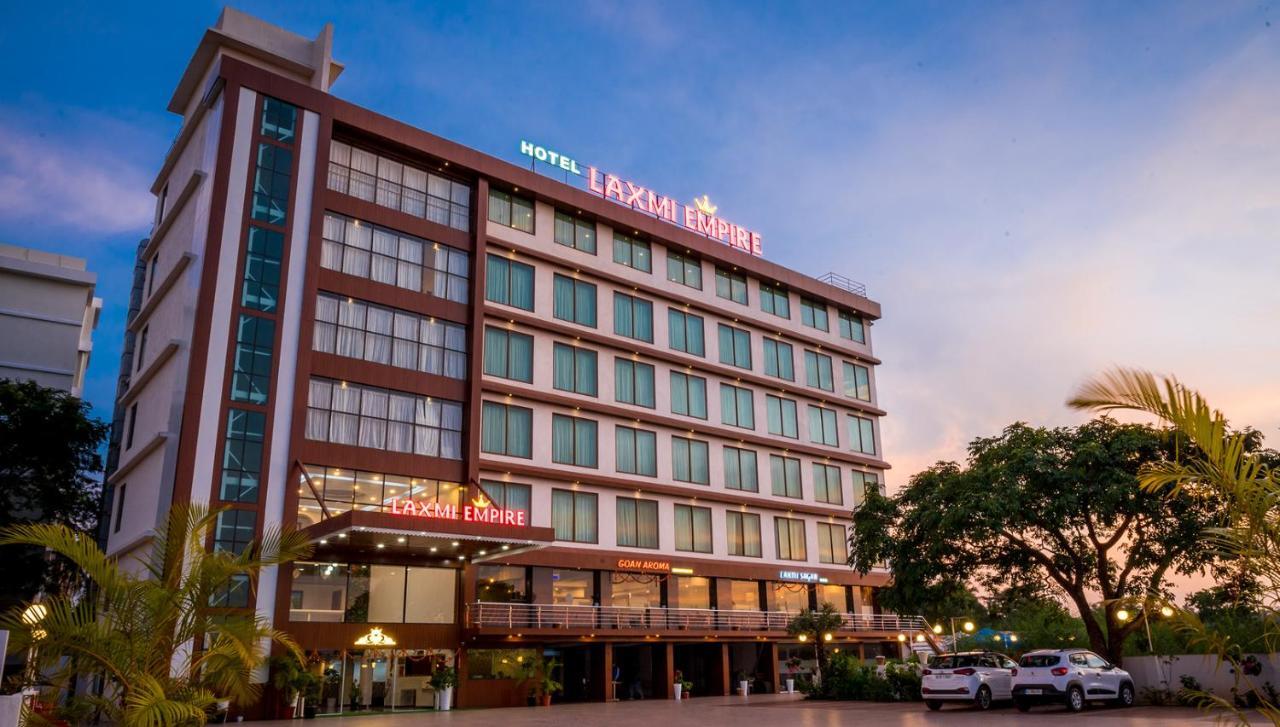Hotel Laxmi Empire Гоа Екстер'єр фото